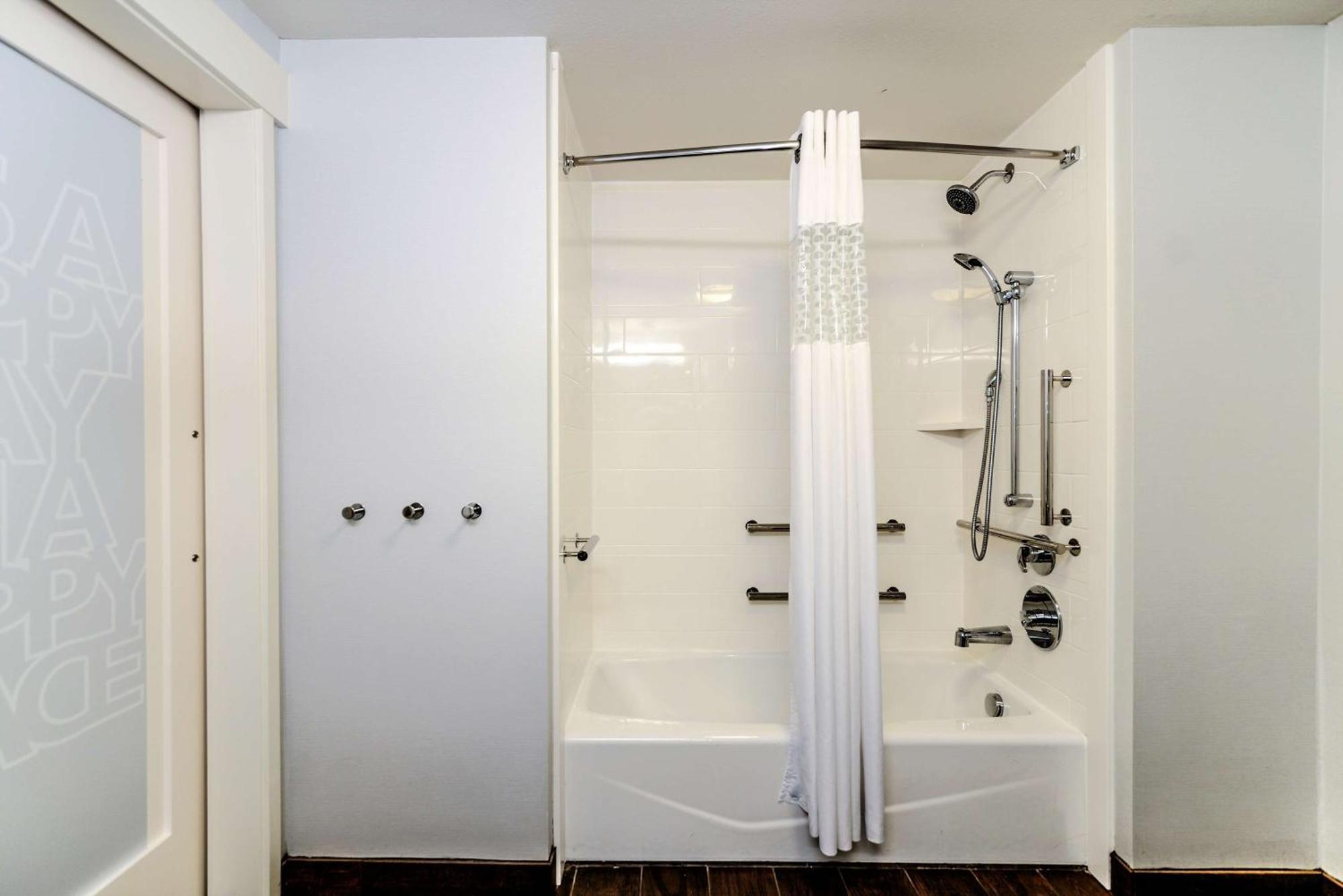 Hampton Inn Brighton Mi Екстер'єр фото