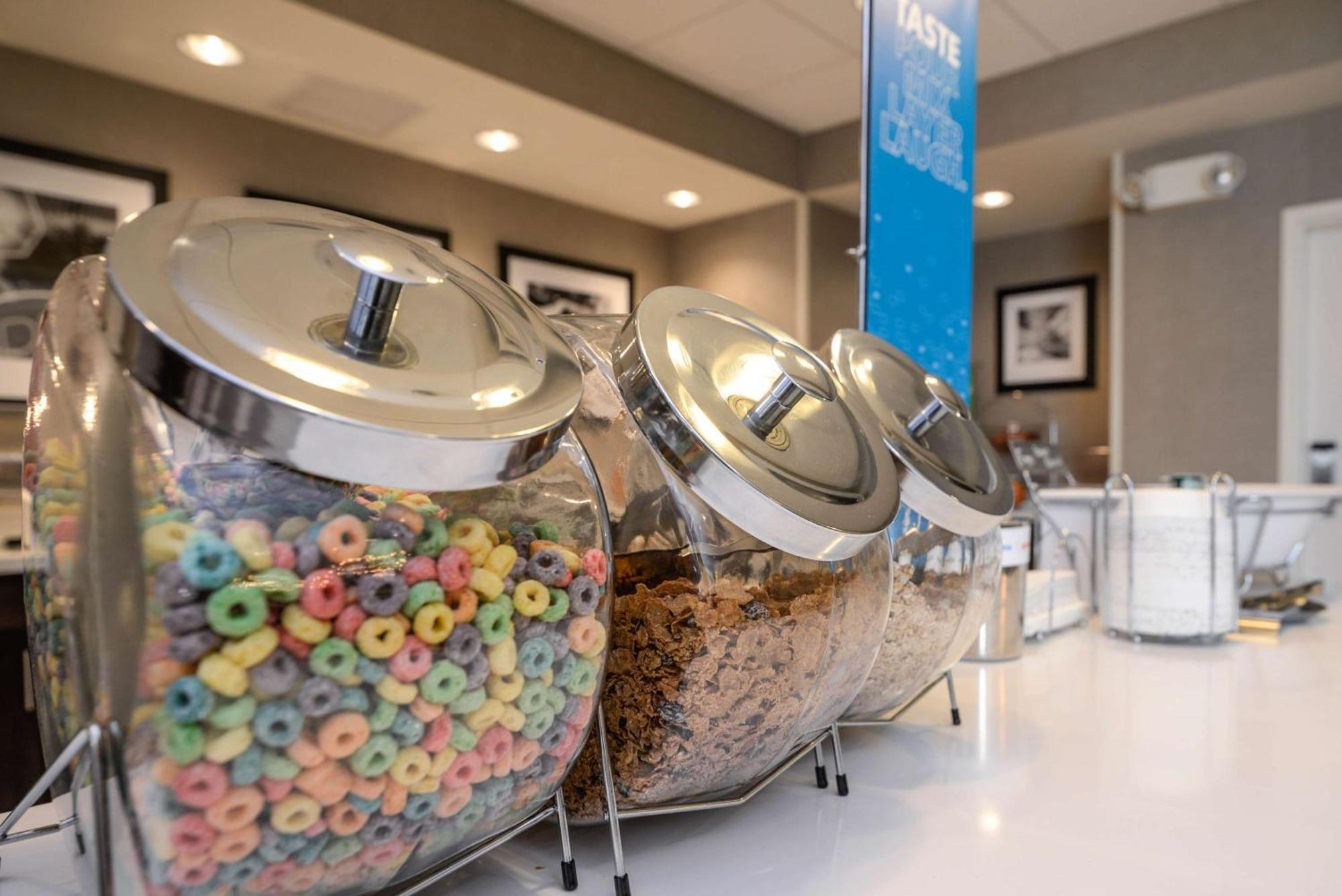 Hampton Inn Brighton Mi Екстер'єр фото